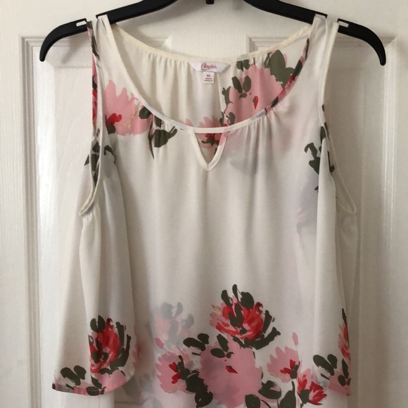 Beautiful blouse - Picture 2 of 4